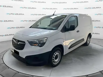 Usata Opel Combo Edition 102 CV (75 kW) 2023 Bianco Monovolume
