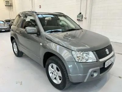 Usata Suzuki Grand Vitara 106 CV (77 kW) 2006 Grigio SUV