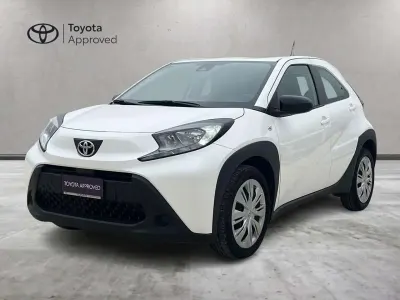 Begagnad Toyota Aygo X Active 72 HK (52 kW) 2022 Vit SUV