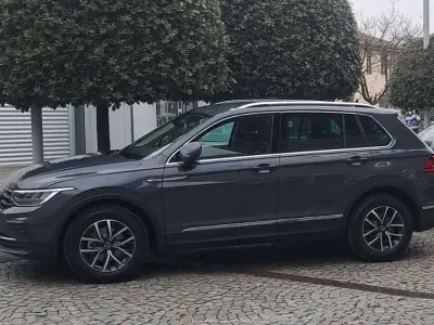 Usata VW Tiguan Life 150 CV (110 kW) 2023 Grigio SUV