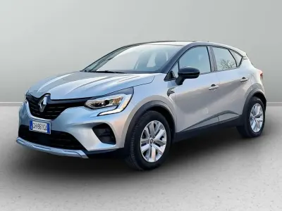Usata Renault Captur Zen 143 CV (105 kW) 2022 Grigio chiaro SUV