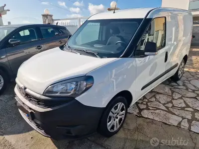 Usata Fiat Doblò Business 95 CV (69 kW) 2021 Bianco Monovolume