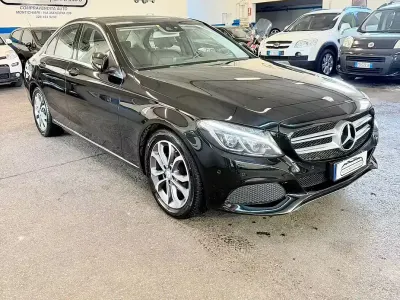 Usata Mercedes C200 Premium 122 CV (89 kW) 2017 Nero Berlina