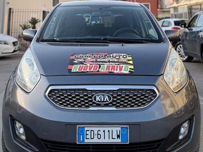 Usata Kia Venga 90 CV (66 kW) 2010 Grigio Utilitaria