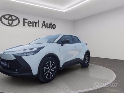 Usata Toyota C-HR Eco 223 CV (164 kW) 2025 Super white SUV