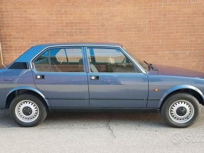 Usata Alfa Romeo Alfetta 122 CV (89 kW) 1982 Blu/azzurro Berlina