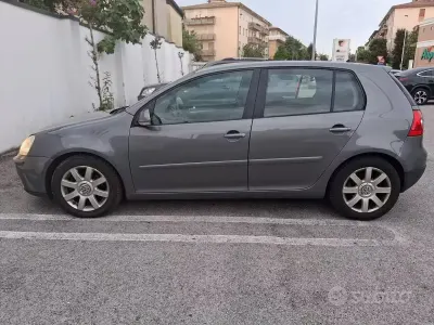 Usata VW Golf IV Comfortline 105 CV (77 kW) 2005 Grigio Berlina