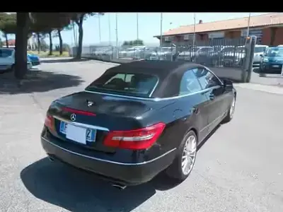 Usata Mercedes C250 204 CV (150 kW) 2010 Nero Cabrio