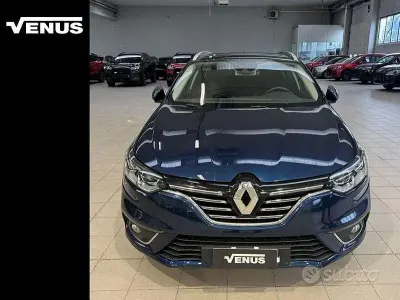 Usata Renault Mégane GrandTour LIMITED 110 CV (80 kW) 2017 Blu Station wagon