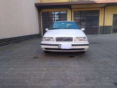 Usata Volvo 460 90 CV (66 kW) 1995 Bianco Berlina