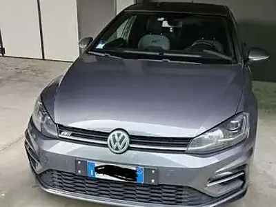 Second-hand VW Golf VII Sportline 116 CP (85 kW) 2019 Berlinǎ