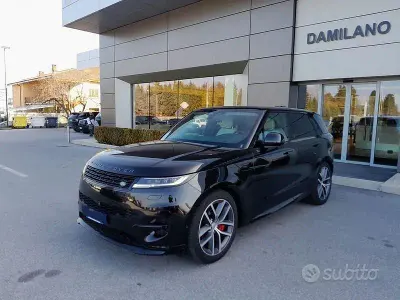 Käytetty Land Rover Range Rover Sport First Edition 530 HP (389 kW) 2023 Musta Katumaasturi
