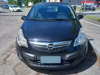 Usata Opel Corsa 75 CV (55 kW) 2011 Nero Utilitaria