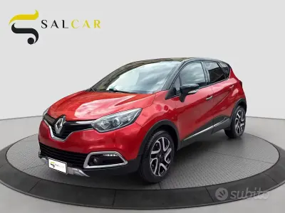Usata Renault Captur 90 CV (66 kW) 2015 Rosso SUV