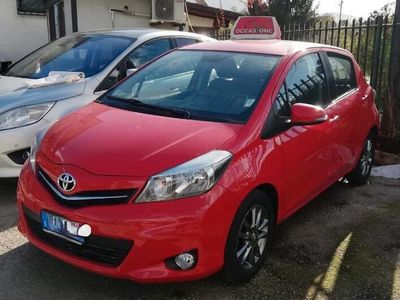 usata Toyota Yaris 1.0 BENZINA NEOPATENTATI