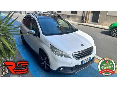 Usata Peugeot 2008 Allure 100 CV (73 kW) 2015 Bianco(met.) SUV