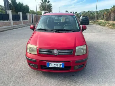 Usata Fiat Panda Emotion 69 CV (50 kW) 2010 Rosso Utilitaria