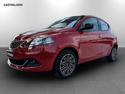 Usata Lancia Ypsilon Gold 70 CV (51 kW) 2023 Rosso Utilitaria