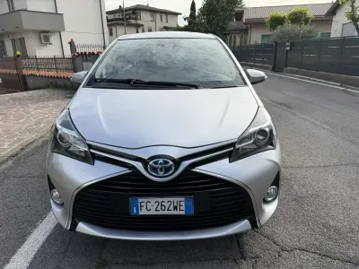 Usata Toyota Yaris Hybrid