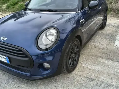Usata Mini One D Hype 95 CV (69 kW) 2016 Blu/azzurro Utilitaria