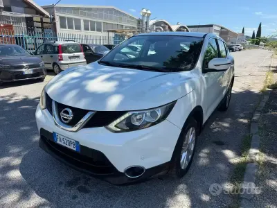 Usata Nissan Qashqai Acenta 110 CV (80 kW) 2015 Bianco SUV