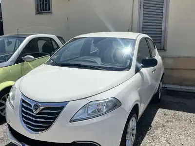 Usata Lancia Ypsilon