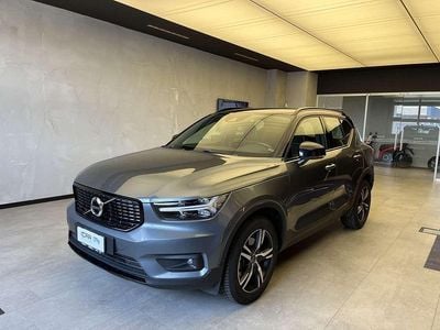 Usata Volvo XC40 R-Design 190 CV (139 kW) 2018 Grigio [cc8] SUV