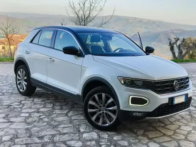 Usata VW T-Roc Advance 150 CV (110 kW) 2020 Bianco SUV