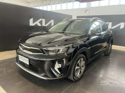 Gebraucht Kia Stonic Style 84 PS (61 kW) 2023 Schwarz SUV
