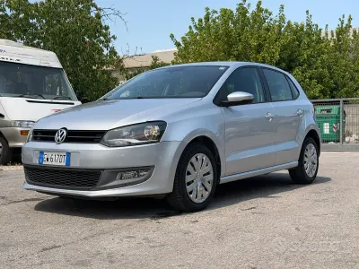 Usata VW Polo Trendline 75 CV (55 kW) 2014 Grigio Berlina
