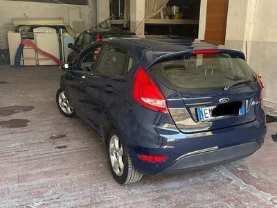 Usata Ford Fiesta 68 CV (50 kW) 2012 Blu Utilitaria