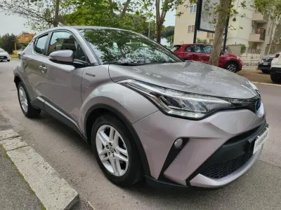 Usata Toyota C-HR Business Edition 98 CV (72 kW) 2021 Argento SUV