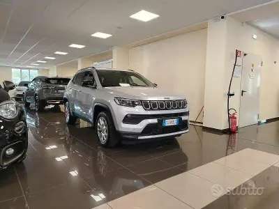 Usata Jeep Compass Limited 131 CV (96 kW) 2021 Argento SUV