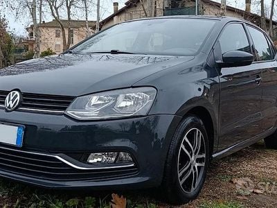 Usata VW Polo Comfortline 74 CV (54 kW) 2015 Grigio Berlina