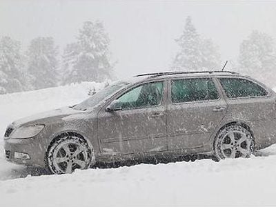 Begagnad Skoda Octavia 130 HK (95 kW) 2011 Grå Kombi