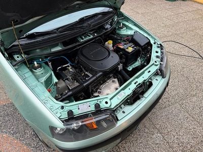 Usata Fiat Punto 80 CV (58 kW) 2002 Verde Utilitaria