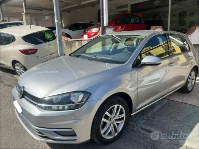Usata VW Golf VII Sport 115 CV (84 kW) 2018 Grigio Berlina