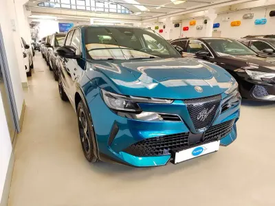 Nuova Alfa Romeo GT Junior Ti 136 CV (100 kW) 2026 Blu navigli SUV