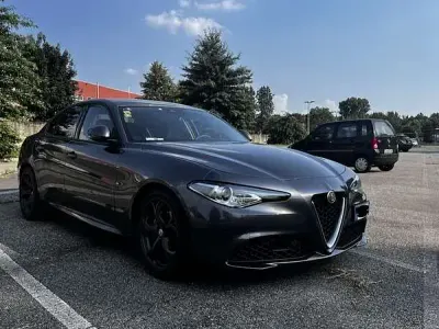 Usata Alfa Romeo Giulia 179 CV (131 kW) 2019 Berlina