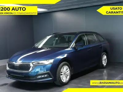 Usata Skoda Octavia Executive 116 CV (85 kW) 2024 Blu Station wagon