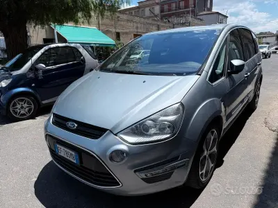 Usata Ford S-MAX Titanium 140 CV (102 kW) 2010 Grigio Monovolume
