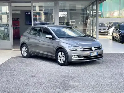 Usata VW Polo 90 CV (66 kW) 2019 Grigio Utilitaria