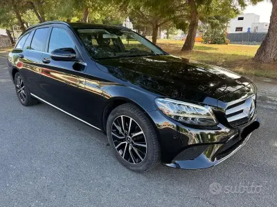Usata Mercedes C200 160 CV (117 kW) 2020 Nero Station wagon