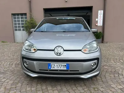 Usata VW up! Highline 75 CV (55 kW) 2015 Grigio Utilitaria
