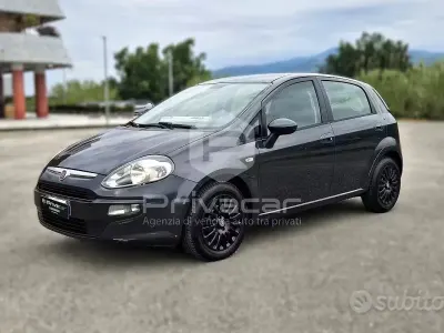 Usado Fiat Punto Evo S 75 HP (55 kW) 2010 Cinzento Citadino