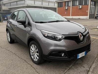 Gebraucht Renault Captur Intens 115 PS (84 kW) 2015 Grau SUV