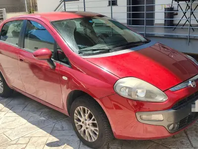Usata Fiat Punto Evo Dynamic 69 CV (50 kW) 2010 Rosso Utilitaria