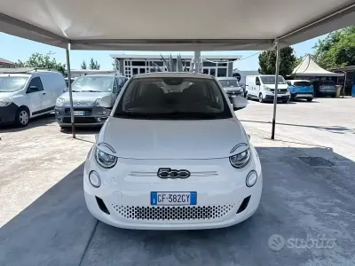 Usata Fiat 500e 86 kW (118 CV) 2021 Bianco Utilitaria
