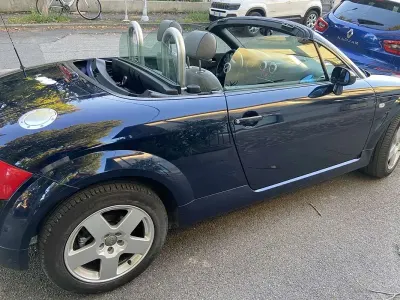 Usata Audi TT Roadster 179 CV (131 kW) 2002 Blu Cabrio