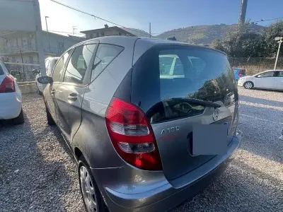 Usata Mercedes A180 109 CV (80 kW) 2006 Grigio Berlina
